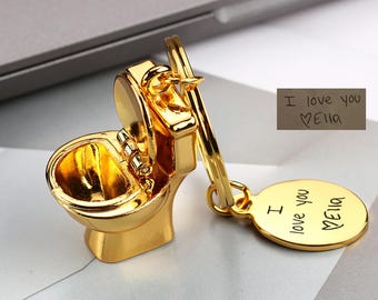 カスタム手書き署名キーホルダー、パーソナライズトイレキーホルダー、3Dミニ水洗トイレモデルキーホルダー、クリスマスギフト、記念日ギフト