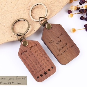 Custom Engraved Wooden Picture Keyring, Personalised Date Keychain, Custom Keychain, Keychain Wooden Dad, Gifts for Anniversary