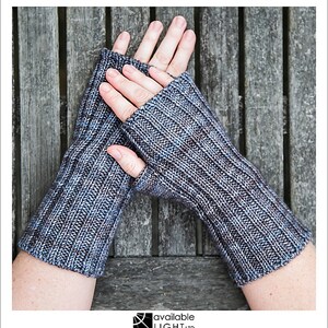MITTS KNITTING PATTERN - Ribby Mitts