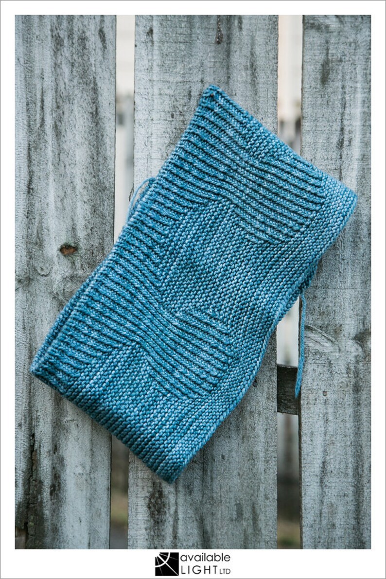 COWL KNITTING PATTERN: Jigsaw - Interlock Series - Etsy