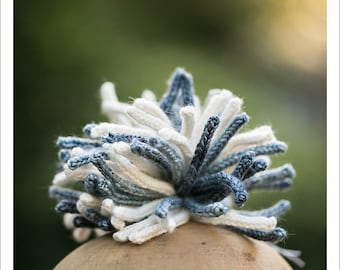 POMPOM KNITTING PATTERN: Deluxe Pom