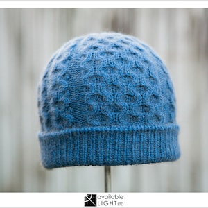 HAT KNITTING PATTERN - Honeycombs