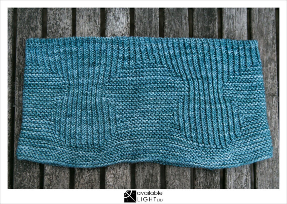 COWL KNITTING PATTERN: Jigsaw - Interlock Series - Etsy