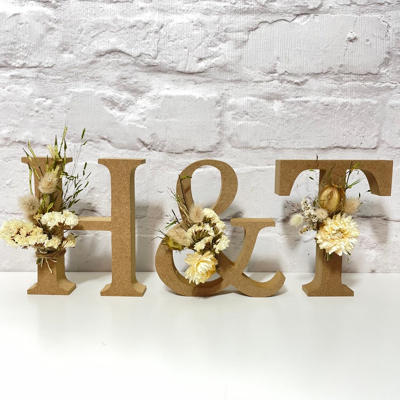 Set of 3 Floral letters dried flowers on freestanding natural wooden letter 画像 2
