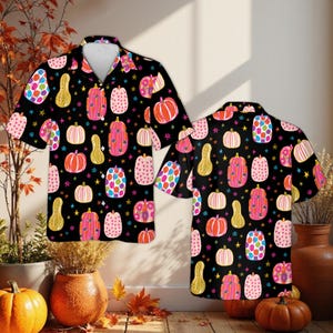 Camicia hawaiana con zucca rosa, camicia abbottonata stravagante per Halloween, camicia aloha autunnale colorata per uomo e donna, top con grazioso motivo a zucca autunnale