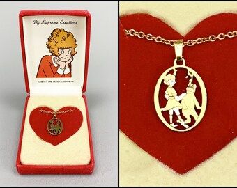 Little Orphan Annie Pendant Dancing with Sandy, Vintage 1981 Cartoon Necklace by Supreme Creations on Gold Chain with Red Velvet Case