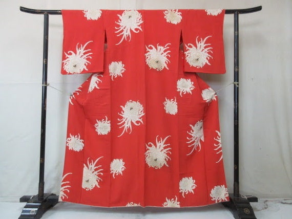 SOLD / Silk Kimono : Rusty Red - White Chrysanthemum