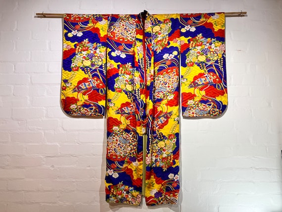 Circa 1920 - 1930's Silk Girls or Small Female size Kimono: Sayagata Geometric Happy Botanical pattern