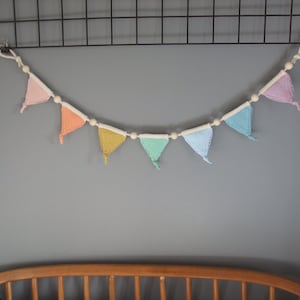 Garland, Knitted Rainbow Garland, Mini Bunting, Nursery Decor, Kids Room Decor, Nursery Wall Art, Rainbow Baby Gift, Nursery Garland/Bunting