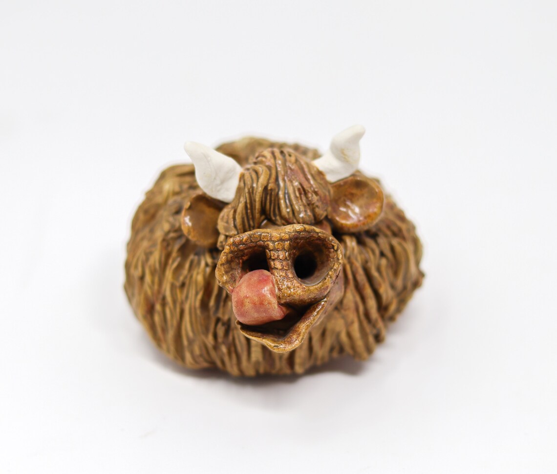 Niedliche Highland Kuh Figur Aus Harz - Deko Für Garten & Wohnung Im Landhausstil