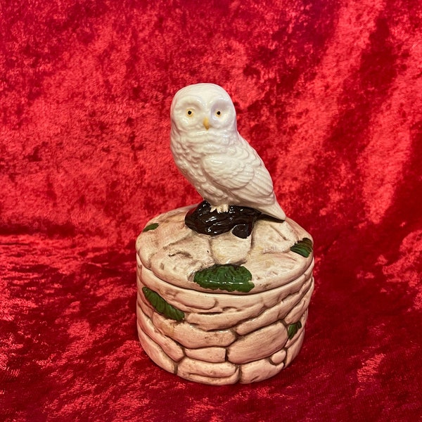 WHITE OWL Covered Dish…On Log Atop Stone dish…2 Piece Vintage Set #459