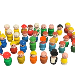 LITTLE PEOPLE FIGURES…Fisher Price…Set of 36 People…Repeats…Wooden and Plastic Figures…Pretend Play…Nice Vintage Set! #940s