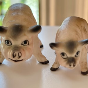 MINIATURE PIG FIGURINES…Set Of 2…Bisque…Pink and Black…Standing Pigs…Vintage Set #723