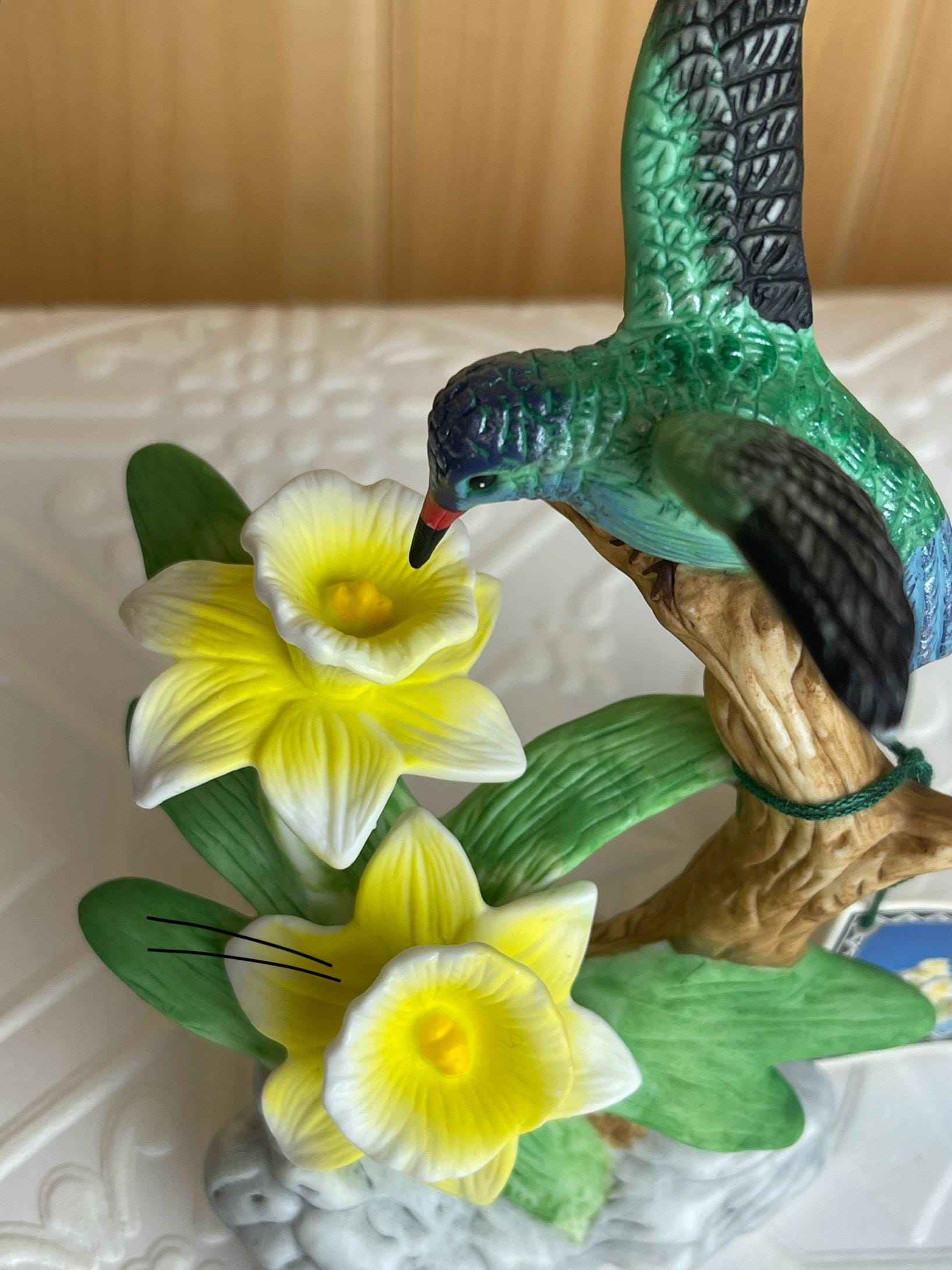 HUMMINGBIRD & DAFFODIL Figurine…russ Berrie…”nature's Song