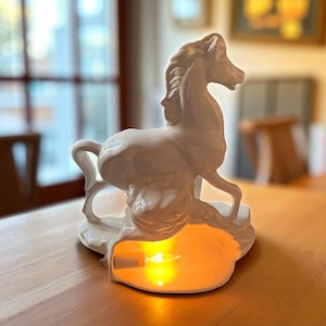 CERAMIC HORSE LAMP…Large, Light Up Horse…Horse on Rocks…Back Lamp Hardware…On/Off Cord Switch…Vintage Lighting…White Stallion…1950s/60s#W.T6