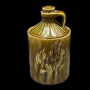 COOKIE JUG…Retro Cookie Jar…Removable Lid…Olive Green…Mid Century…Shiny Glazed Pottery…Kitchen Storage…1970s #W.T.2