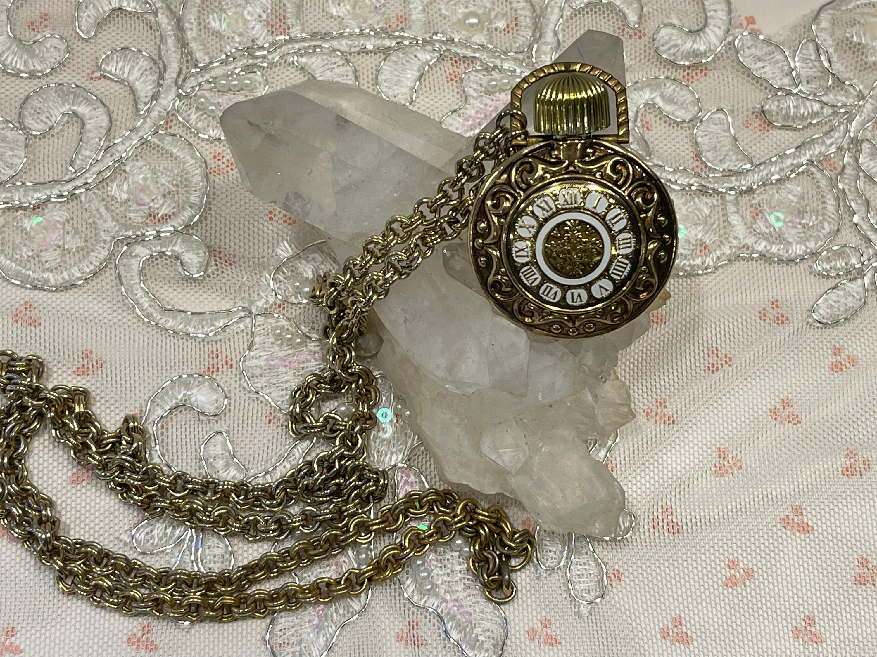 Avon Vintage 1968 Charmer Perfume Locket with Necklace Bracelet