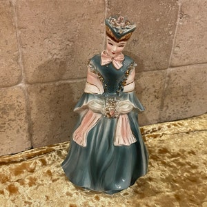 NAPCO WOMAN PLANTER…Green Dress…Floral Bonnet…Pink Accents…Original Sticker…A1744…1950s/1960s…Japan #162