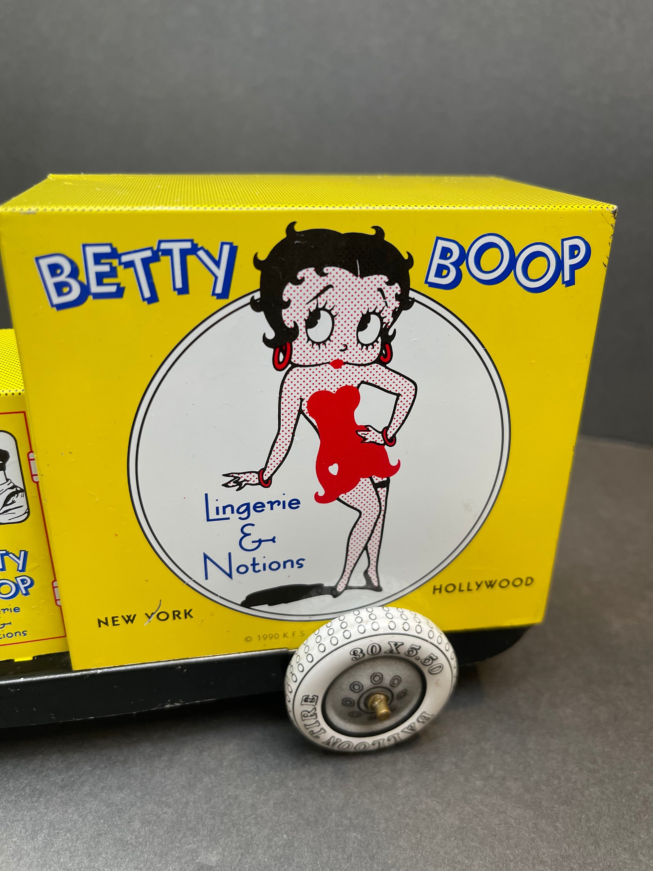 BETTY BOOP TIN Yellow Delivery Truck lingerie Notions New