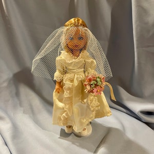 GINNY VOGUE DOLL International Bride…Fabric Flowers...Veil...England Bride...Original Box...1982 #000C.L.