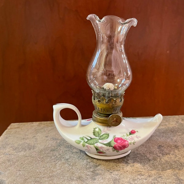 MINIATURE GENIE LAMP…Oil Lamp…Aladdin Style…Floral…Removable Glass Hurricane…Made in Hong Kong #228