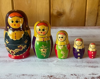 NESTING DOLLS… Matryoshka…Set Of 5…Hand Painted…Floral…Wooden…Lacquered…Home Decor…Art Dolls…U.S.S.R…Vintage #795