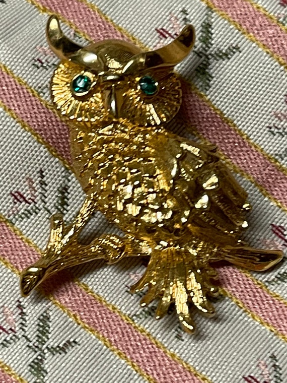 MONET OWL BROOCH…Green Rhinestone Eyes…Gold…Signe… - image 5