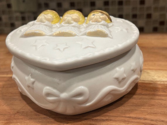 HALLMARK PRAYING ANGEL Covered dish…Heart Shaped…… - image 5