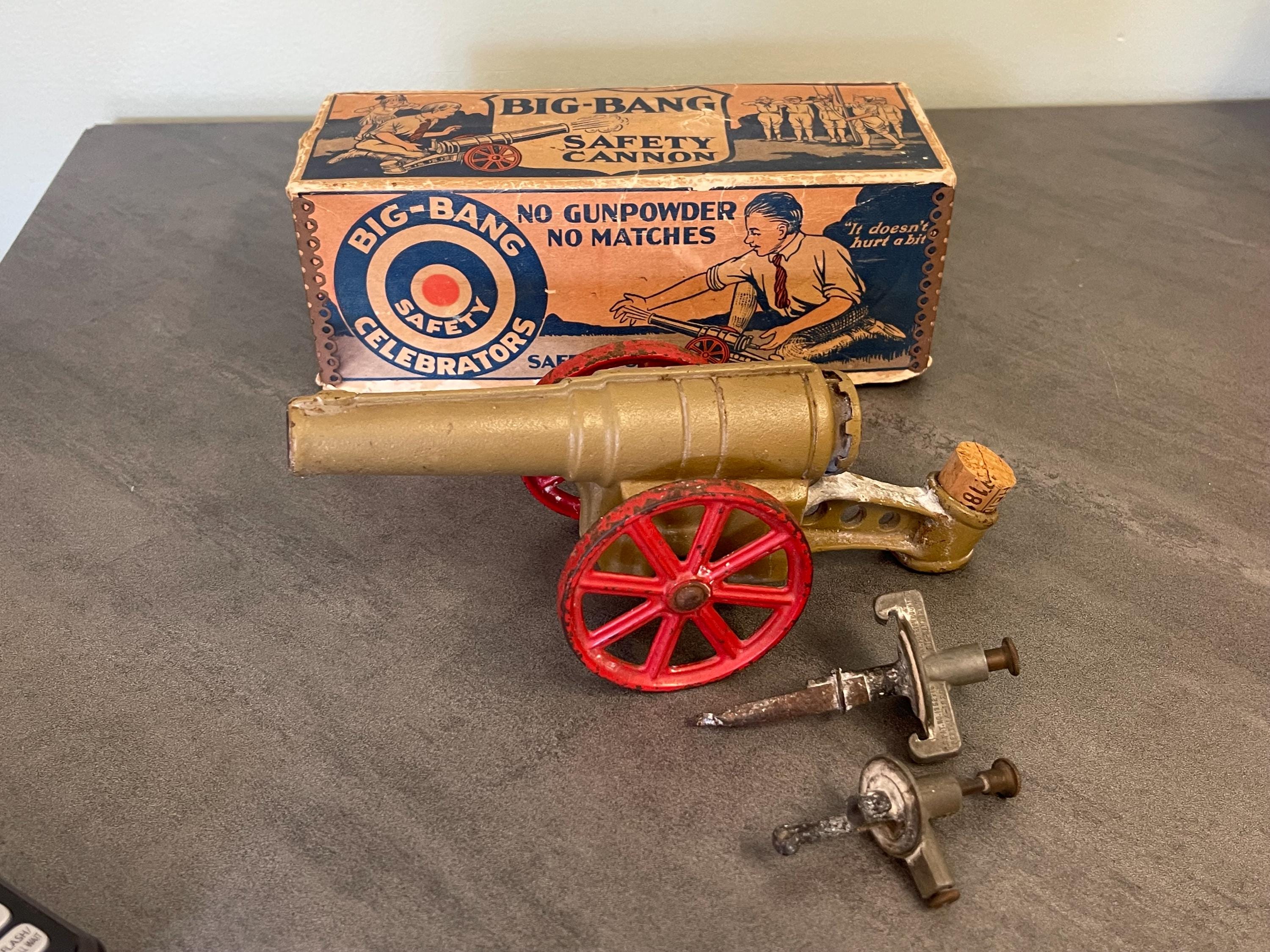 Vintage Big Bang Cast Iron toy SR Vintage Big Bang Cast Iron toy SR