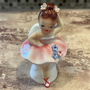 BALLERINA ANGEL SHAKER…Pepper Shaker…041…Pink Ballerina Dress…Red Ballet Shoes…Applied Flowers… Rhinestone Centers…Wings…1950s…Japan #40