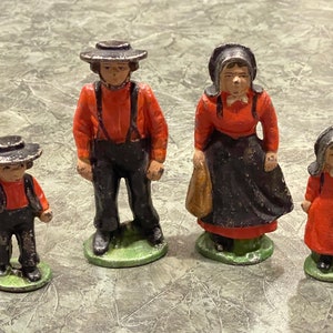 AMISH FAMILY FIGURINES…Set of 4…Cast Iron…Man, Woman, Boy and Girl…Traditional Clothing…Painted…Small…Heavyweight…Collectible…1930s/40s #BX3