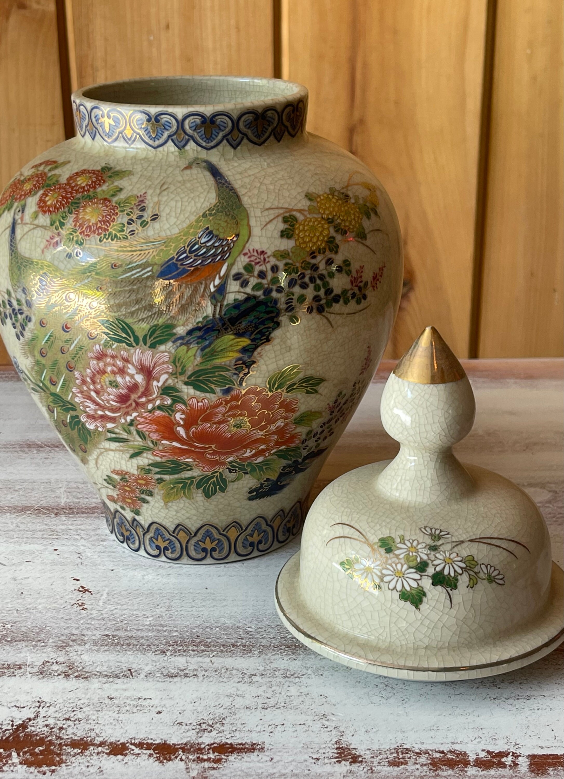 JAPAN FLORAL PEACOCK BIRD GINGER JAR W LID, VINTAGE 1980 OMC OTIGIRI, BEAUTIFUL PEACOCK GINGER Jar…otagiri Mercantile Co…floral…gold Accents  main image 2