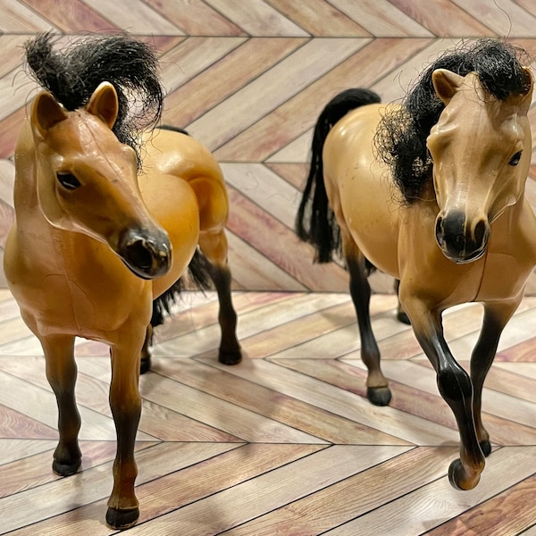 MARCHON HORSES…Set of 2…Brown and Black…Black Brush-able Manes and Tails..Plastic Bodies…China 1988 #6