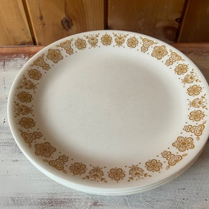 CORELLE “BUTTERFLY GOLD” Dinner Plates…Set of 4…White with Gold Butterfly and Flower Pattern…Replacement Pieces…1970s