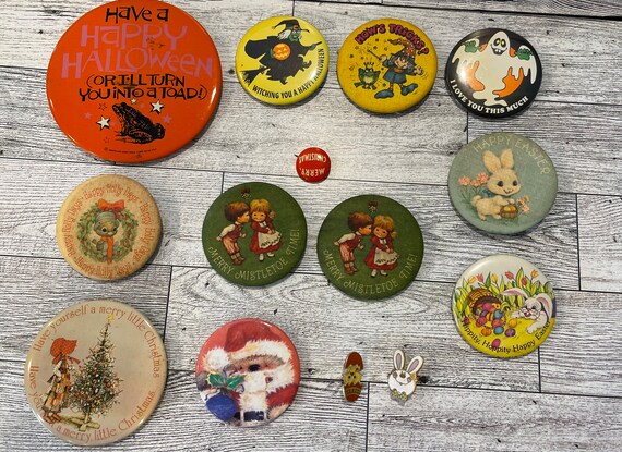 14 HOLIDAY BUTTONS…Vintage Lot…Halloween, Christm… - image 9