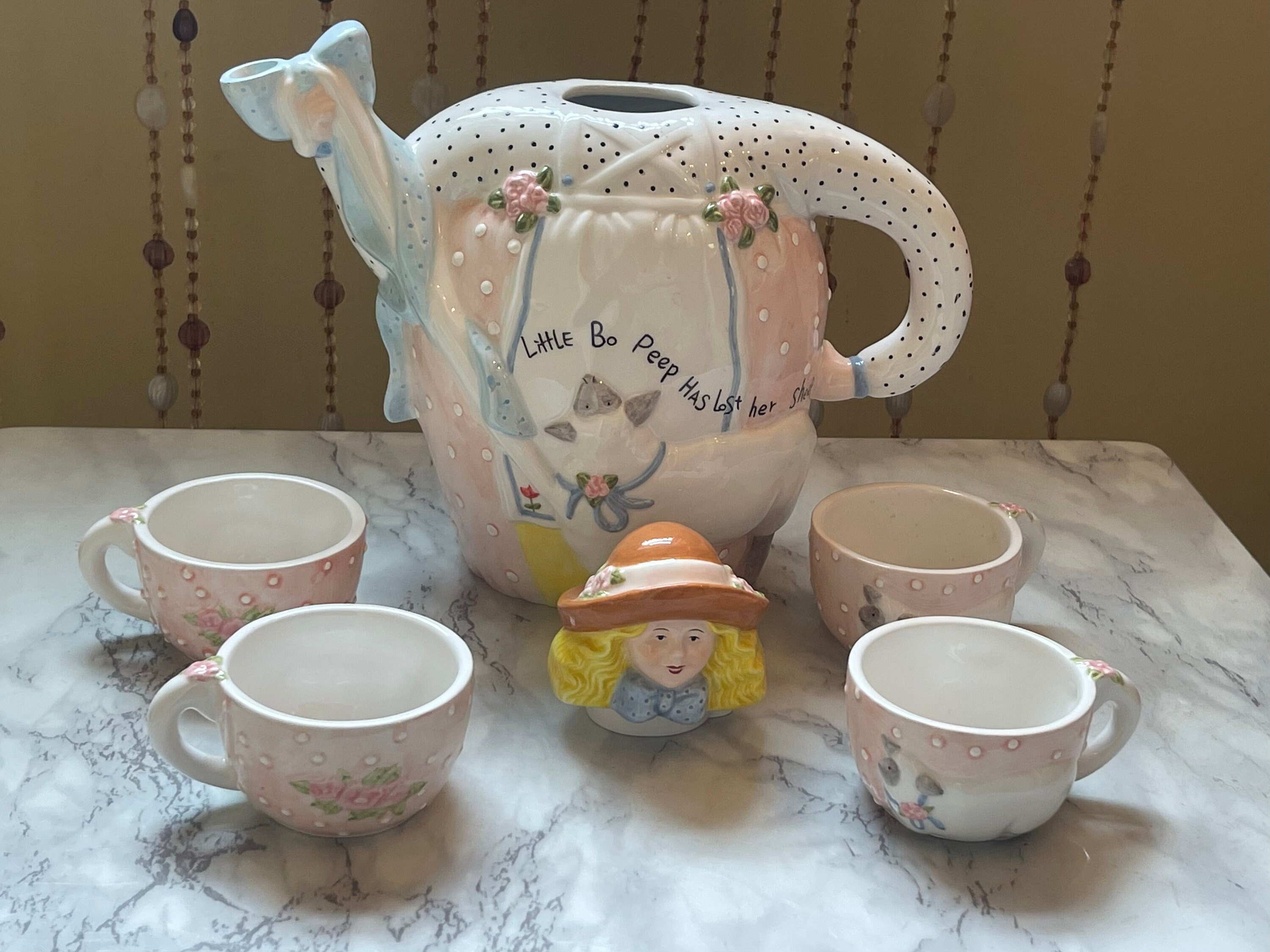 【希少・美品】1935年アメリカの小さな絵本 お人形さん達のTEA PARTY 会員様限定 お買い得商品 希少・美品】1935年アメリカの小さな