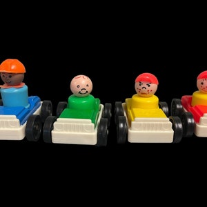 FISHER PRICE Little People Set…Colorful Plastic Cars with Wheels, Wooden&Plastic Figures…Vintage Toys…12 Pieces…1960s/70s #W.Bx2