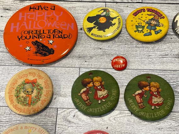 14 HOLIDAY BUTTONS…Vintage Lot…Halloween, Christm… - image 3