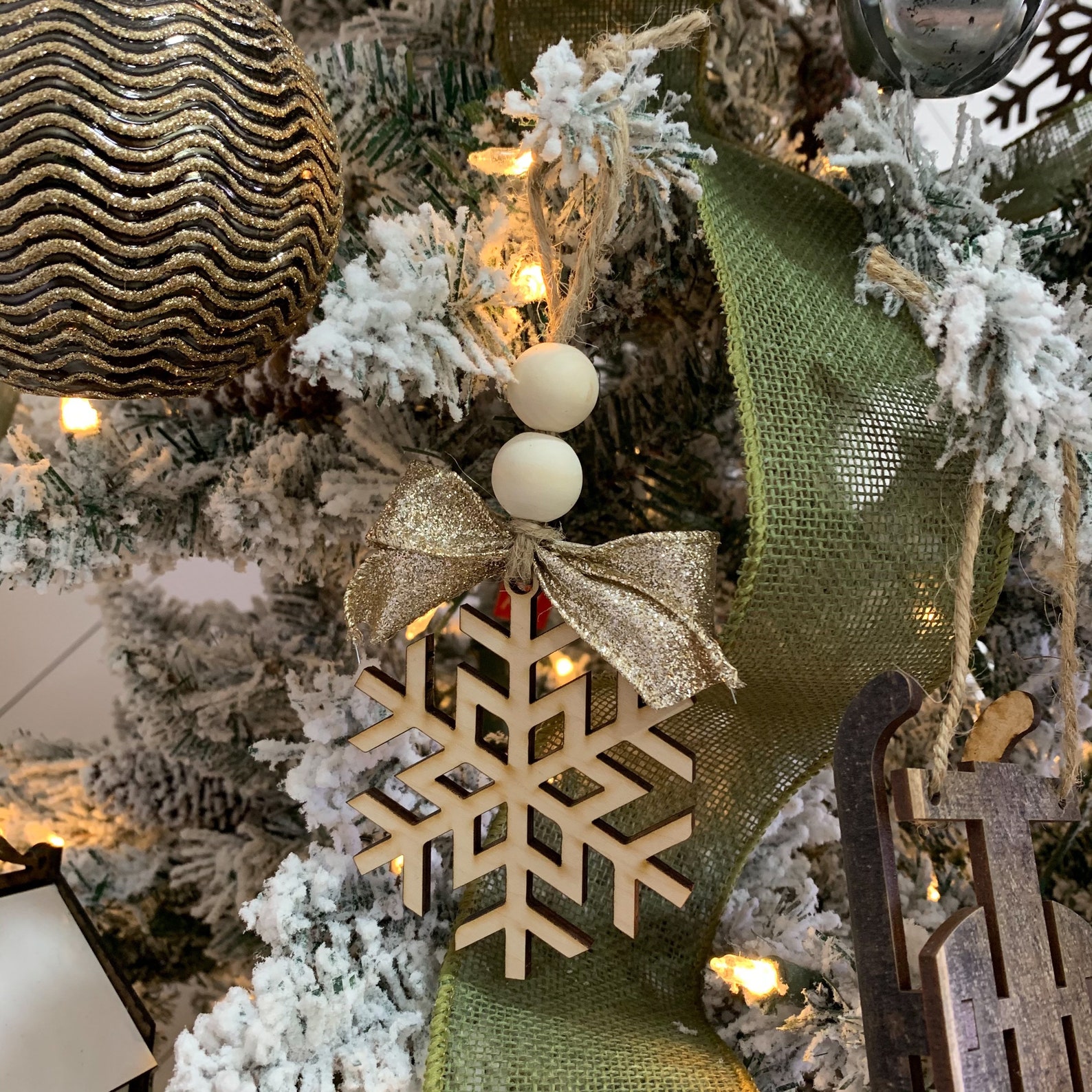 Wood Snowflake Christmas Tree Ornaments Set of 5 or 10 Etsy