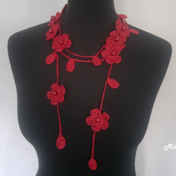 Collier crochet, Accessoire Col Crochet, Collier Fleur, Rouge, 100% Coton.