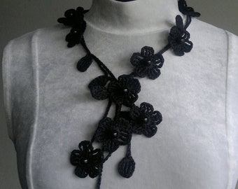 Crochet Necklace, Crochet Neck Accessory, Flower Necklace, Black, 100% Cotton.