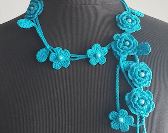 Crochet Rose Necklace, Crochet Neck Accessory, Flower Necklace, Aquamarine Color, 100% Cotton.