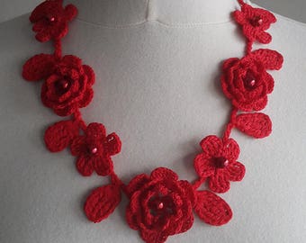 Crochet Rose Necklace, Crochet Neck Accessory, Flower Necklace, Red, 100% Cotton.