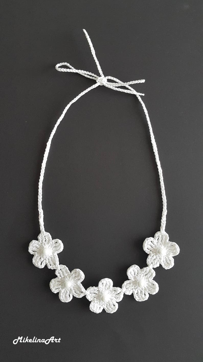 Crochet Necklace, Crochet Neck Accessory, Flower Necklace, White, 100% Cotton. image 4