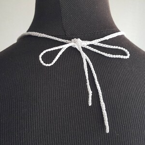 Crochet Necklace, Crochet Neck Accessory, Flower Necklace, White, 100% Cotton. image 3