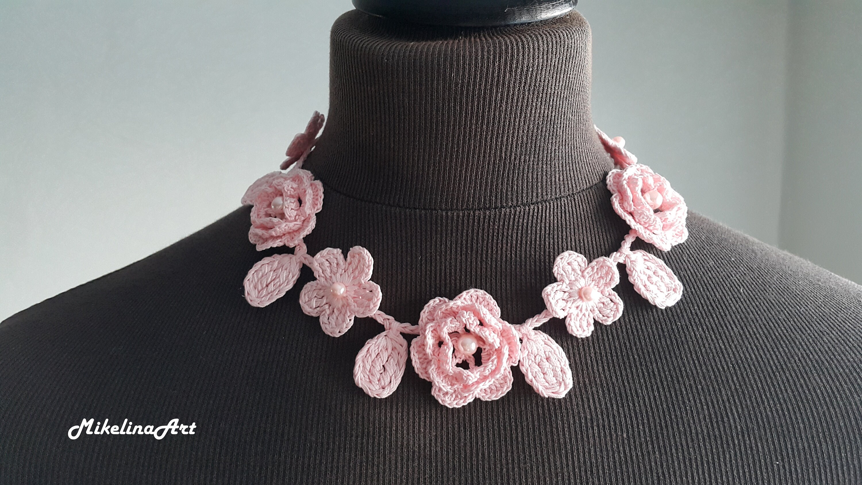 ネックレス・ペンダント [fillow] rose crochet necklace Crochet Rose Necklace, Crochet Neck Accessory, Flower