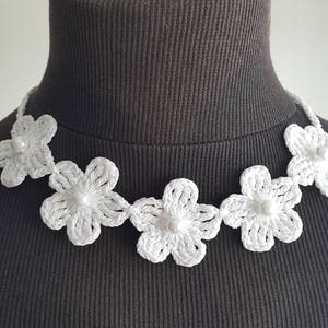 Crochet Necklace, Crochet Neck Accessory, Flower Necklace, White, 100% Cotton. image 2