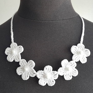 Crochet Necklace, Crochet Neck Accessory, Flower Necklace, White, 100% Cotton. image 1