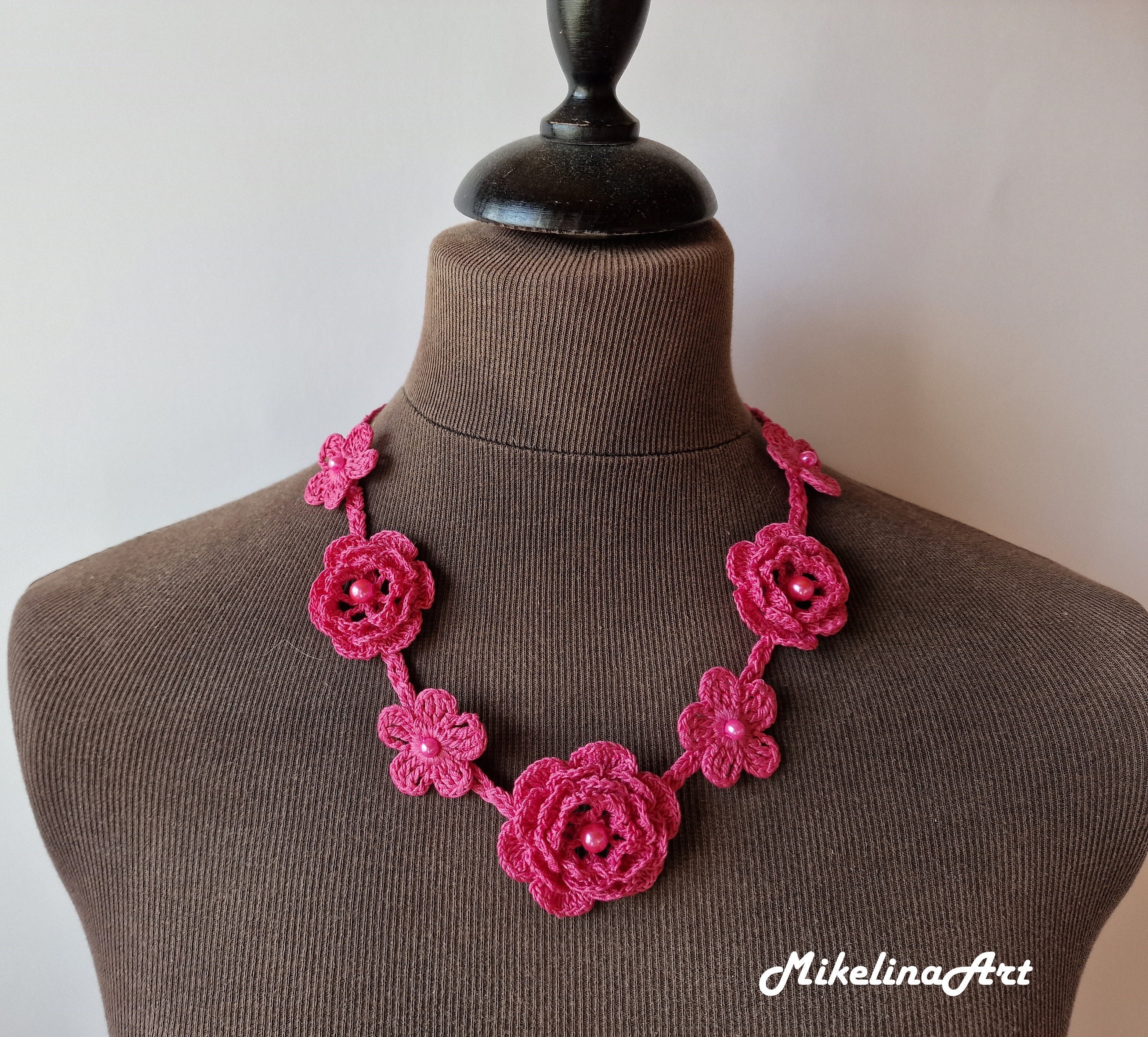 ネックレス・ペンダント [fillow] rose crochet necklace Crochet Rose Necklace, Crochet Neck Accessory, Flower