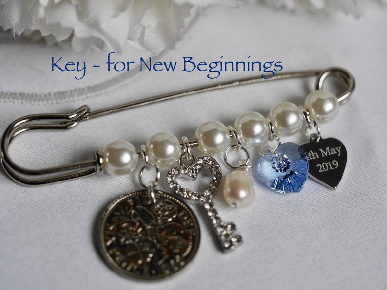 Wedding Keepsake, Personalised, Traditional, Something Old, New, Borrowed, Blue, Lucky horseshoe, Sixpence, Natural Pearl, Gift for Bride Key charm